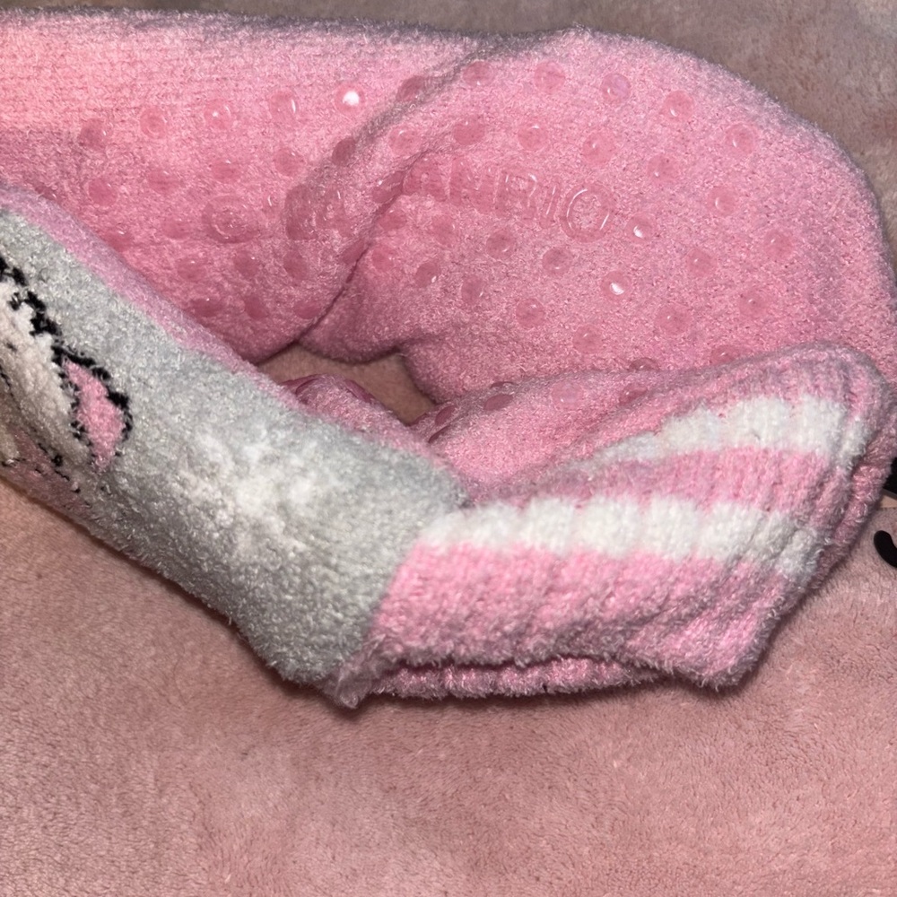 Hello Kitty Christmas slipper/socks - Picture 3 of 4